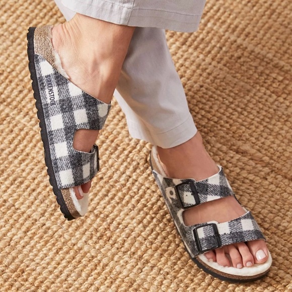 Birkenstock Arizona Shearling Black/White Wool Regular Fit Slide Sandal Size L11